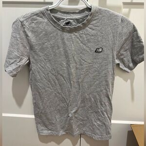 New balance Kids shirt Size L